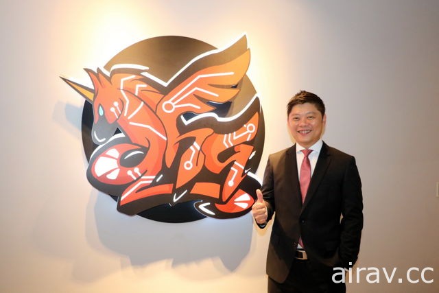 ahq 電競戰隊啟用 300 坪新訓練基地 曝光戰隊新隊服