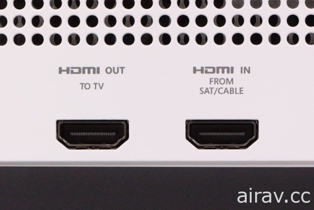 【開箱】Xbox One S 1TB《戰地風雲 1》同捆組開箱報導 造型更簡潔洗練的新型機種