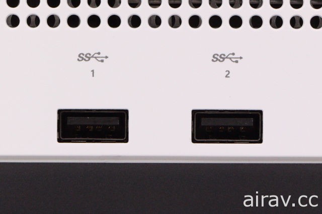 【開箱】Xbox One S 1TB《戰地風雲 1》同捆組開箱報導 造型更簡潔洗練的新型機種
