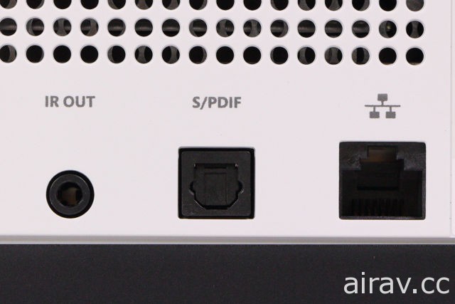 【開箱】Xbox One S 1TB《戰地風雲 1》同捆組開箱報導 造型更簡潔洗練的新型機種