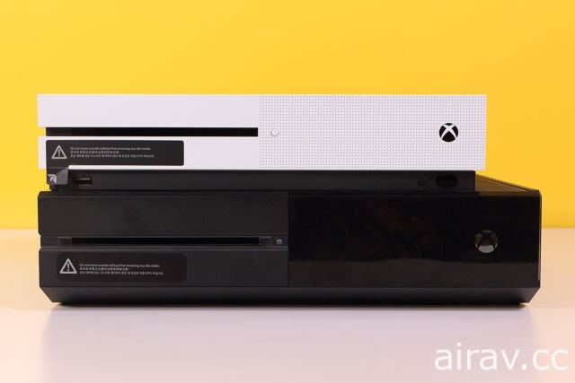 【開箱】Xbox One S 1TB《戰地風雲 1》同捆組開箱報導 造型更簡潔洗練的新型機種