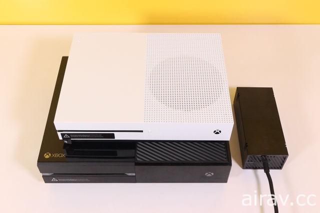 【開箱】Xbox One S 1TB《戰地風雲 1》同捆組開箱報導 造型更簡潔洗練的新型機種