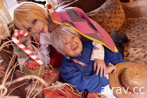 为了留下美好回忆，他跟91岁阿骂CosPlay《霍尔的移动城堡》