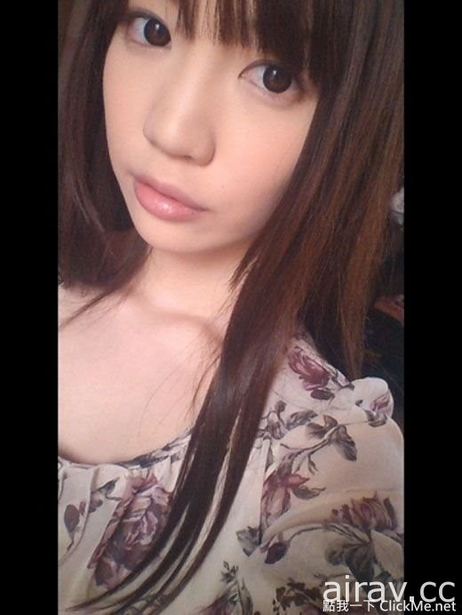 被噴滿汁液的白皙美人《鈴木心春》稀有的粉嫩乳頭露出來了！