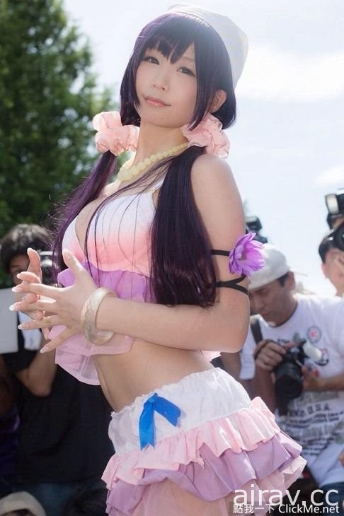 日本高人氣寫真Coser《五木あきら》乳量跟笑容都超甜美der～♥