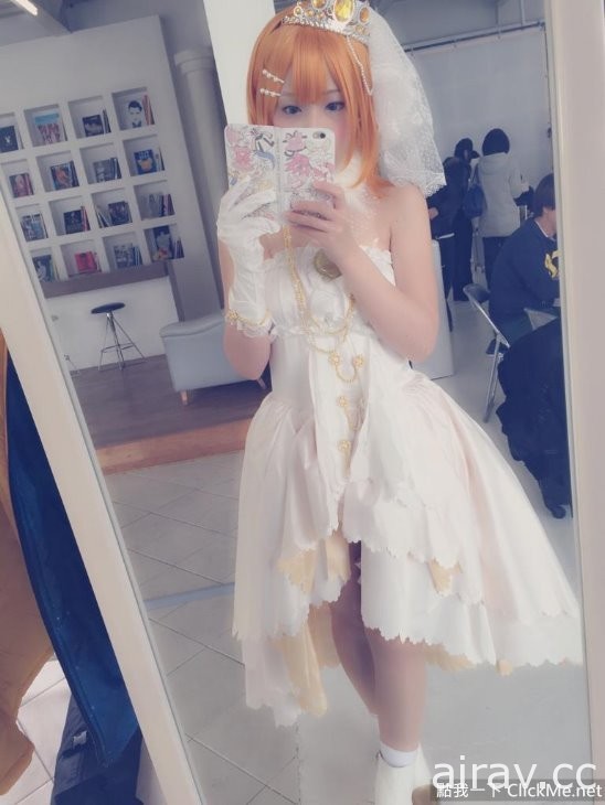 不假掰的甜美Coser《こよみ》開朗笑容瞬間萌殺網友的心♥