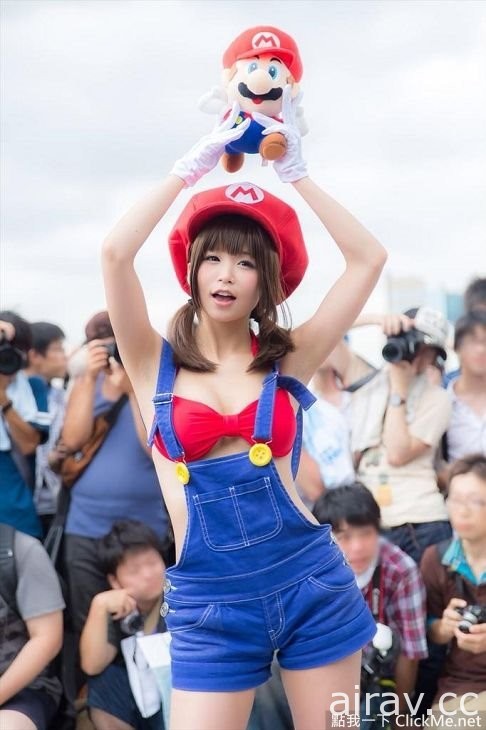 日本高人氣寫真Coser《五木あきら》乳量跟笑容都超甜美der～♥