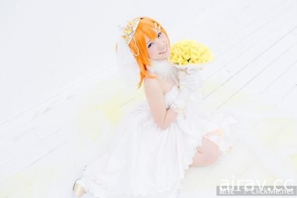 不假掰的甜美Coser《こよみ》開朗笑容瞬間萌殺網友的心♥