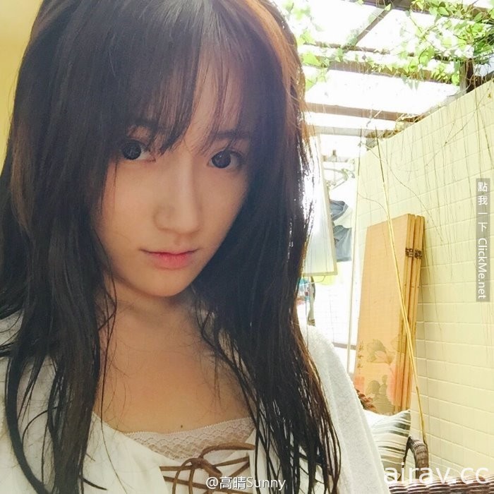 魯蛇把到正妹女友PO照曬恩愛，網友：「我又開始相信愛情了..。」