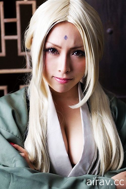 正宗日本蛇姬，性感Coser《妃麗美》大尺度還原女帝風采！