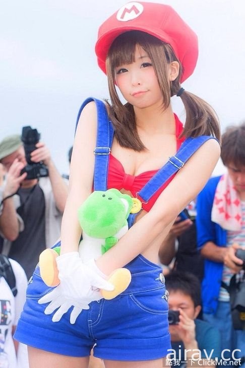 日本高人氣寫真Coser《五木あきら》乳量跟笑容都超甜美der～♥