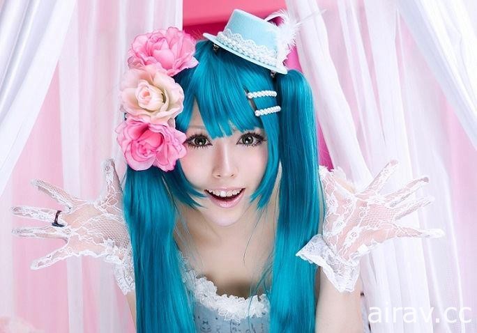 正宗日本蛇姬，性感Coser《妃麗美》大尺度還原女帝風采！