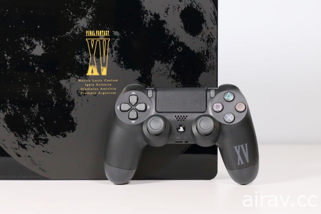 【开箱】《Final Fantasy XV》终极典藏版与 PS4 Luna Edition 特别版主机开箱报导