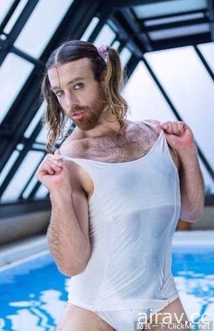 重口味萌點「鬍鬚女Ladybeard」寫真肌情發售！好大叔不看嗎♥