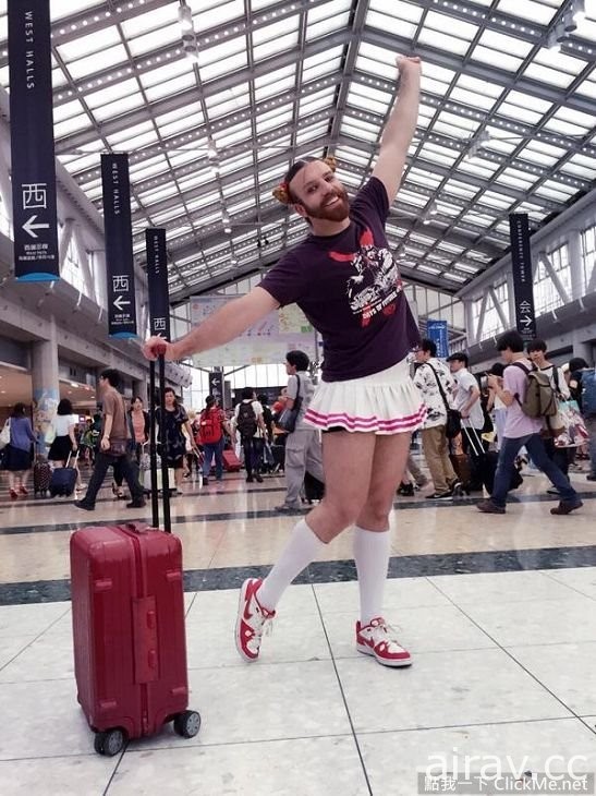 史上最強春麗參戰！《鬍鬚女Ladybeard》這樣的巨乳長腿無人能及！