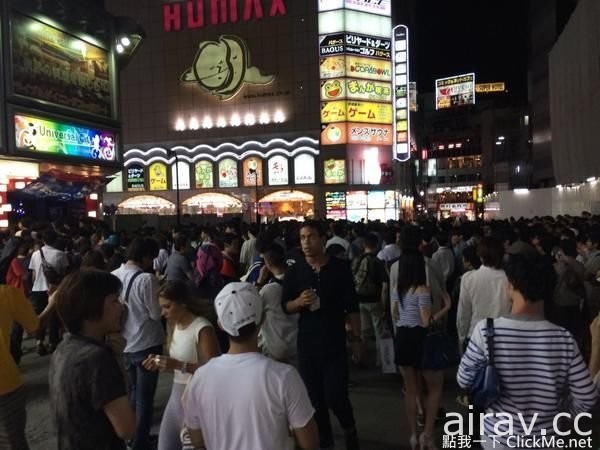 《2014日本AV女優摸奶募款活動》只要1000日圓，女優上空任你摸！