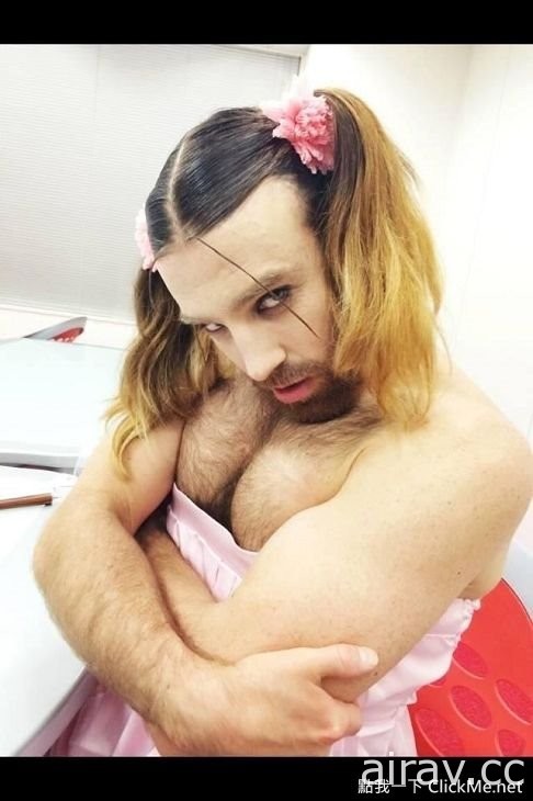 重口味萌點「鬍鬚女Ladybeard」寫真肌情發售！好大叔不看嗎♥