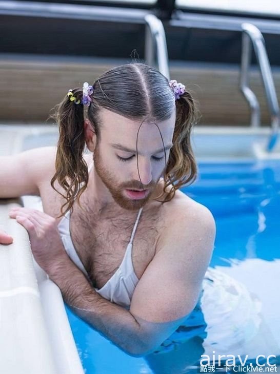 重口味萌點「鬍鬚女Ladybeard」寫真肌情發售！好大叔不看嗎♥