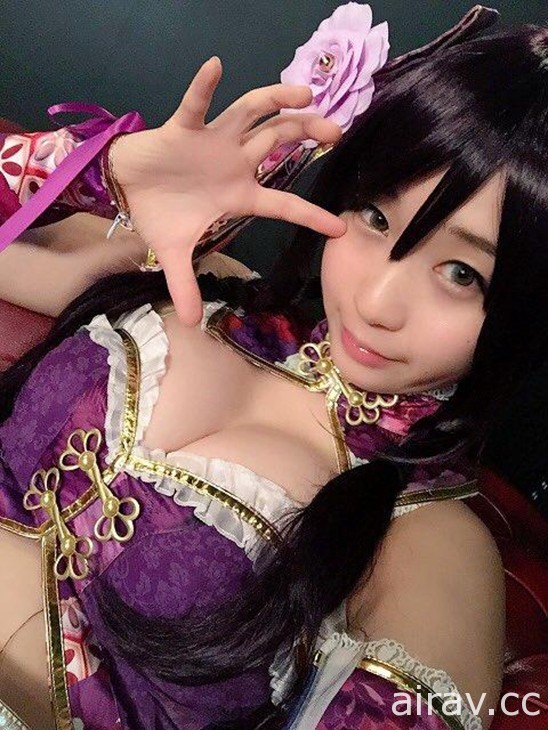 乳量与颜值兼具的人气Coser《伊织もえ》无辜脸庞萌翻10万网友♥