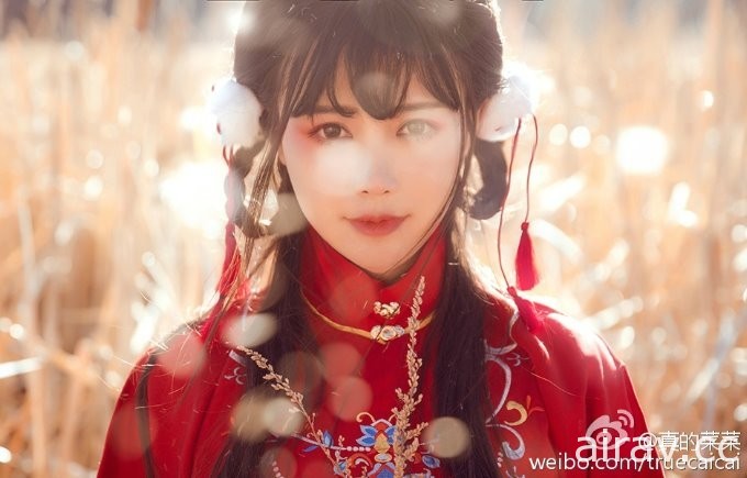 女神级中国coser《真的菜菜》，爆表魅力让众人想被她踩在脚下！