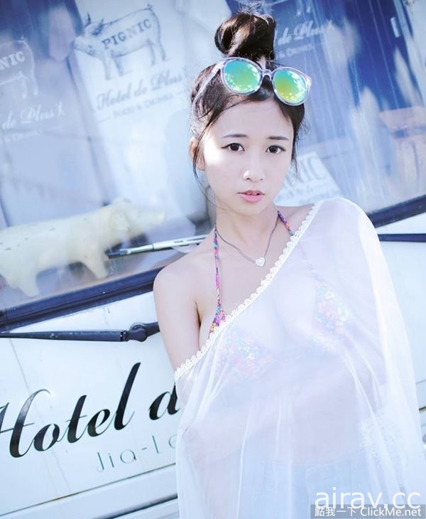 海边大波!E奶妹《林芷葳》童颜巨乳萌的我不要不要的~