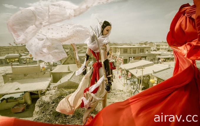 女神级中国coser《真的菜菜》，爆表魅力让众人想被她踩在脚下！