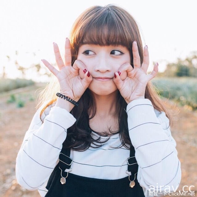 海边大波!E奶妹《林芷葳》童颜巨乳萌的我不要不要的~