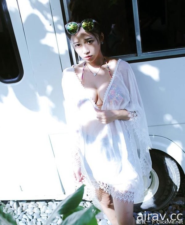 海边大波!E奶妹《林芷葳》童颜巨乳萌的我不要不要的~