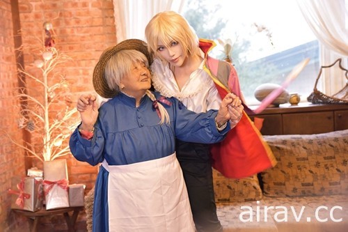 為了留下美好回憶，他跟91歲阿罵CosPlay《霍爾的移動城堡》