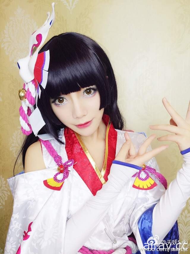 可爱的Cosplay玩家《夭妖Saki》要成熟感风格也不是问题