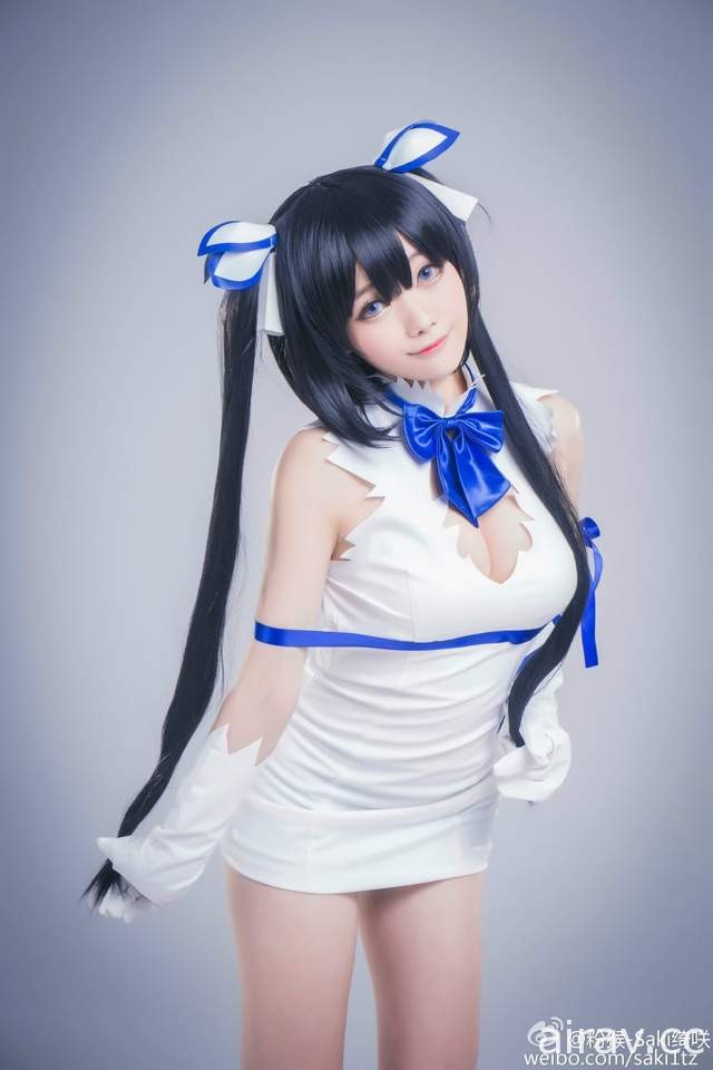 可爱的Cosplay玩家《夭妖Saki》要成熟感风格也不是问题