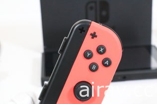 【开箱】Nintendo Switch 主机第一手开箱报导 抢先一窥包装内容及实机样貌