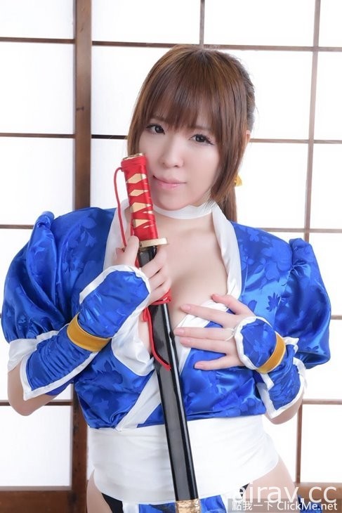 巨乳露出系Coser《愛瀬りおな》自摸工口視頻簡直可以AV出道！