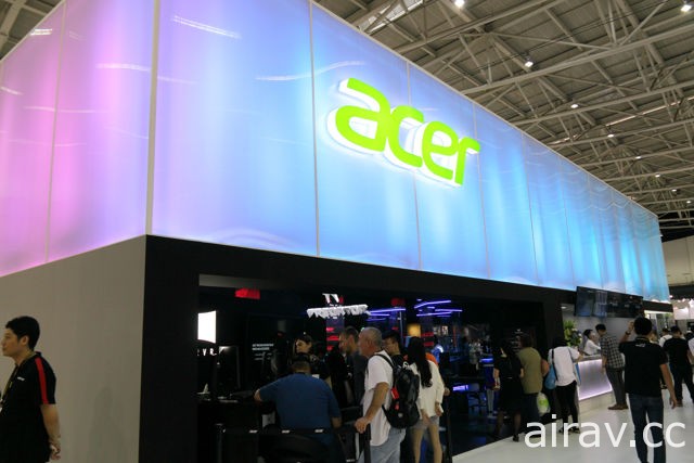 Acer 展出 Predator 系列電競筆電與 5K 解析度超高階 VR 裝置「StarVR」