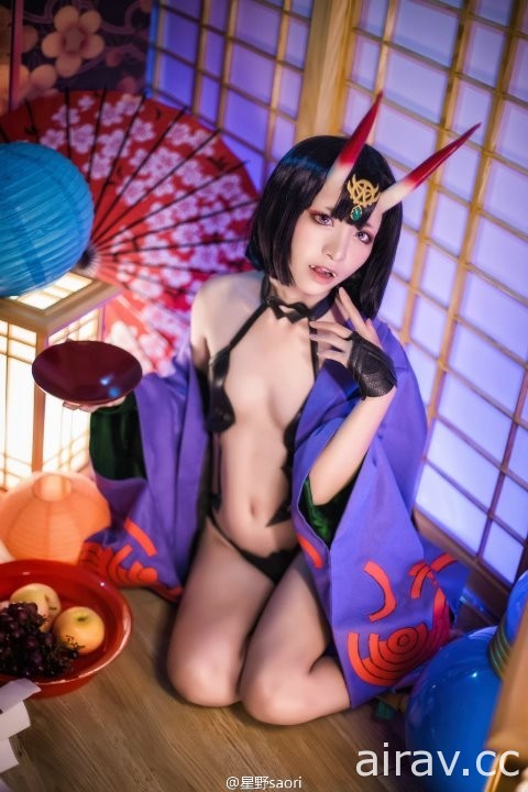 引起宅宅注意的Coser《星野saori》，一張比中指GIF瞬間成為話題焦點！