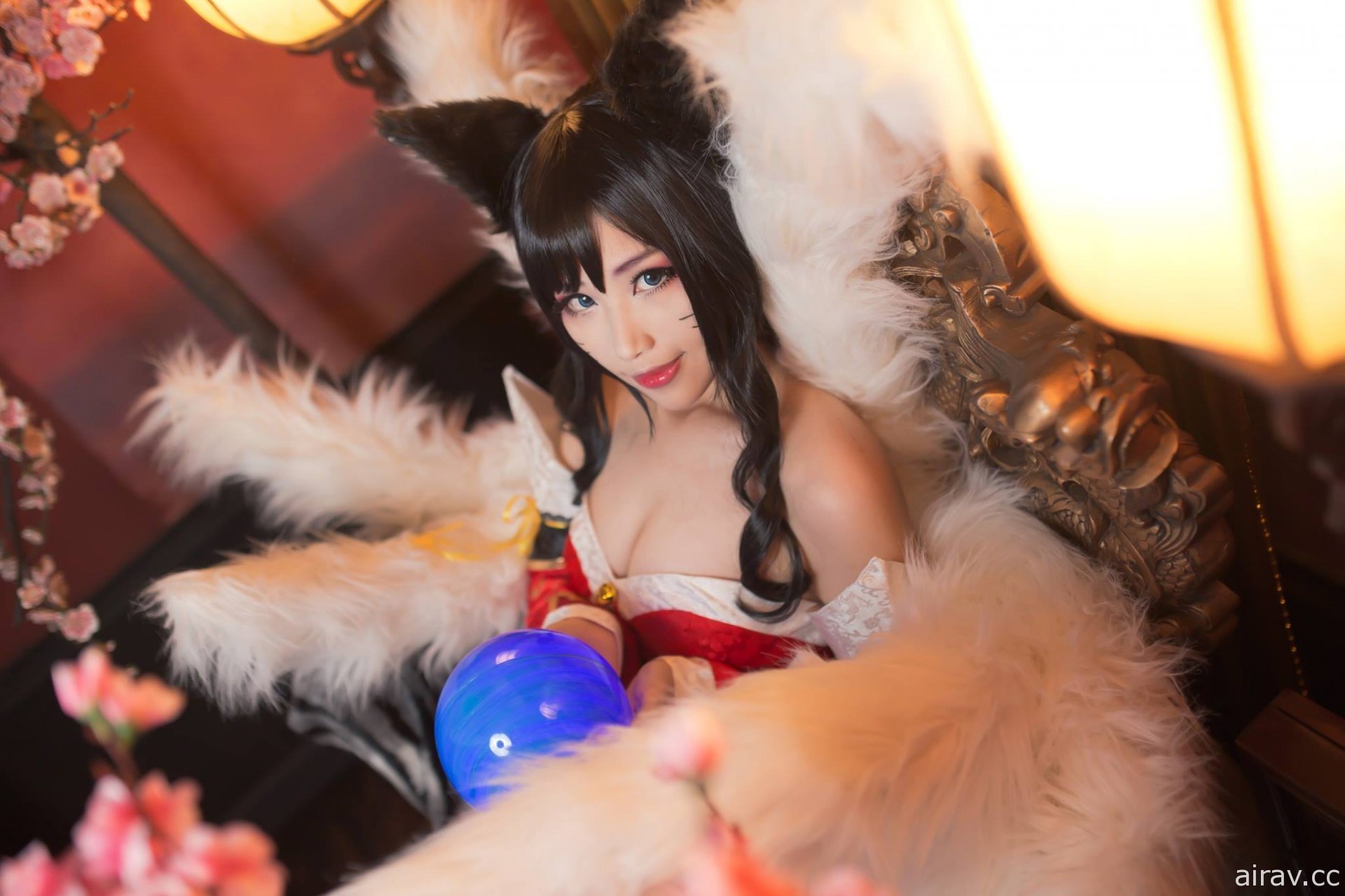 Ahri~讓我送你個吻 &lt;3