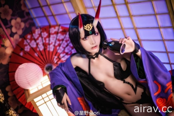 引起宅宅注意的Coser《星野saori》，一張比中指GIF瞬間成為話題焦點！