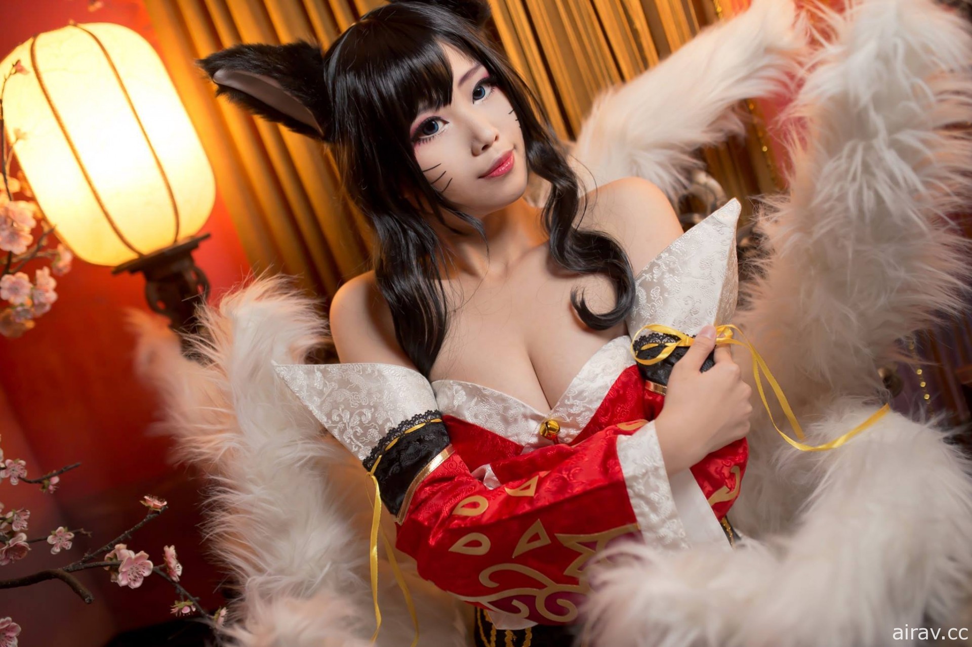 Ahri~让我送你个吻 &lt;3