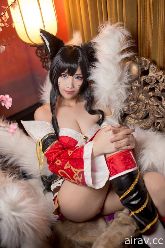 Ahri~讓我送你個吻 &lt;3