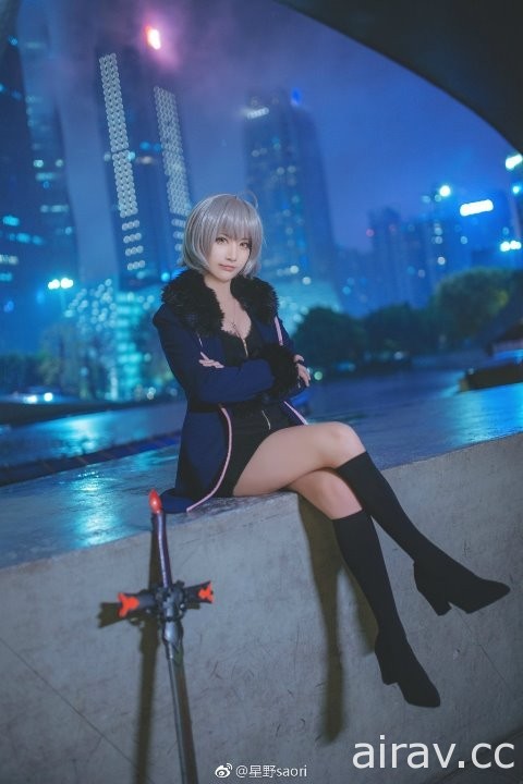 引起宅宅注意的Coser《星野saori》，一張比中指GIF瞬間成為話題焦點！