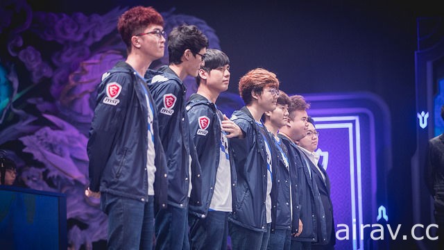 《英雄聯盟》2017 世界大賽小組賽 FW 閃電狼首度登場遭 TSM 擊敗