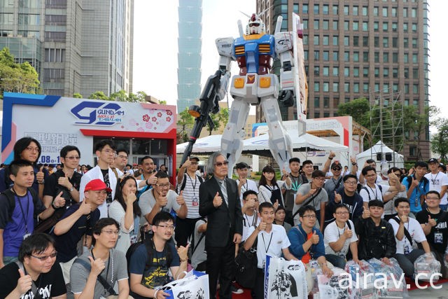 台湾史上最大钢弹展双十连假登场 六公尺巨型钢弹与萨克现身台北统一时代百货