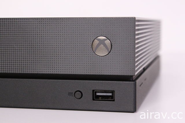 【開箱】「Xbox One X 天蠍限量典藏版」開箱影片搶先一窺套組內容