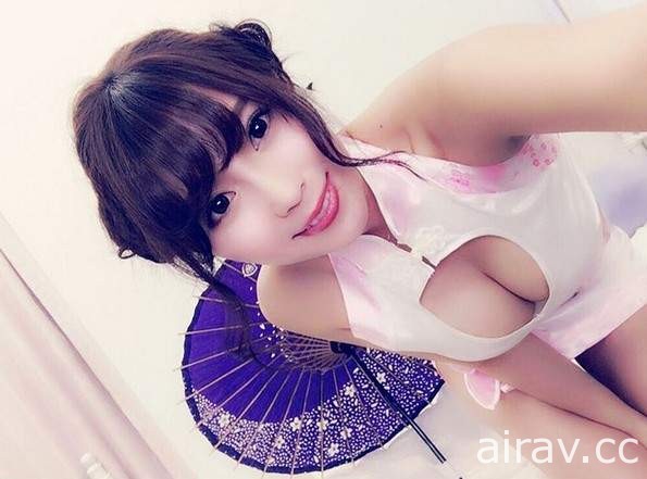 《森咲智美》兩顆都快滿出來的開胸爆乳美女