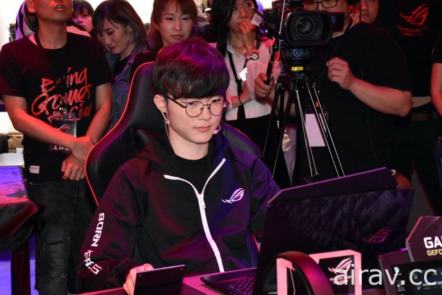 《英雄聯盟》Faker 與西門今日再次對決　Faker：近距離看西門覺得蠻帥的