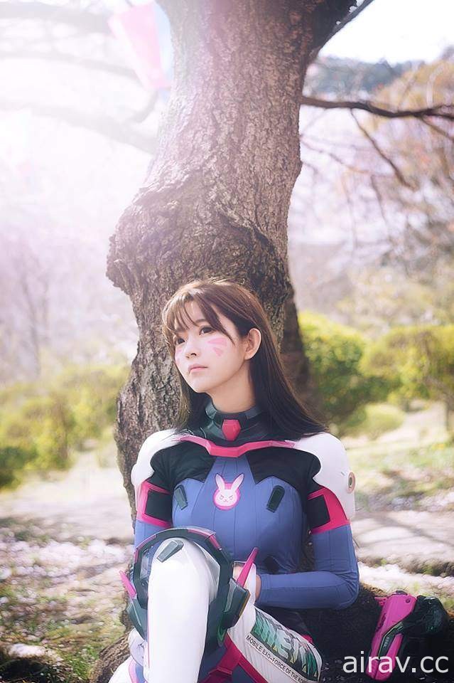 韓國超人氣模特兒《Yurisa》Cosplay D.Va 起來也是美到給人不真實的夢幻感啊