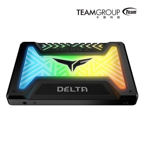 十銓科技推出 T-FORCE DELTA RGB 幻彩極光固態硬碟 可與主機板達到同步的燈光顏色效果