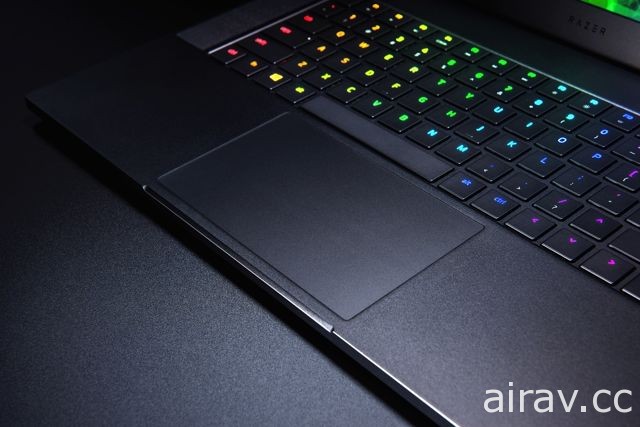 Razer 發表新款 Razer Blade 15.6 吋遊戲筆記型電腦 擁有更多螢幕佔比及更強性能