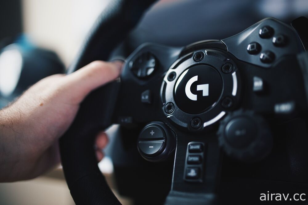 Logitech G 全新賽車駕駛套裝 G923 十月在台開賣 將支援 PS5 主機