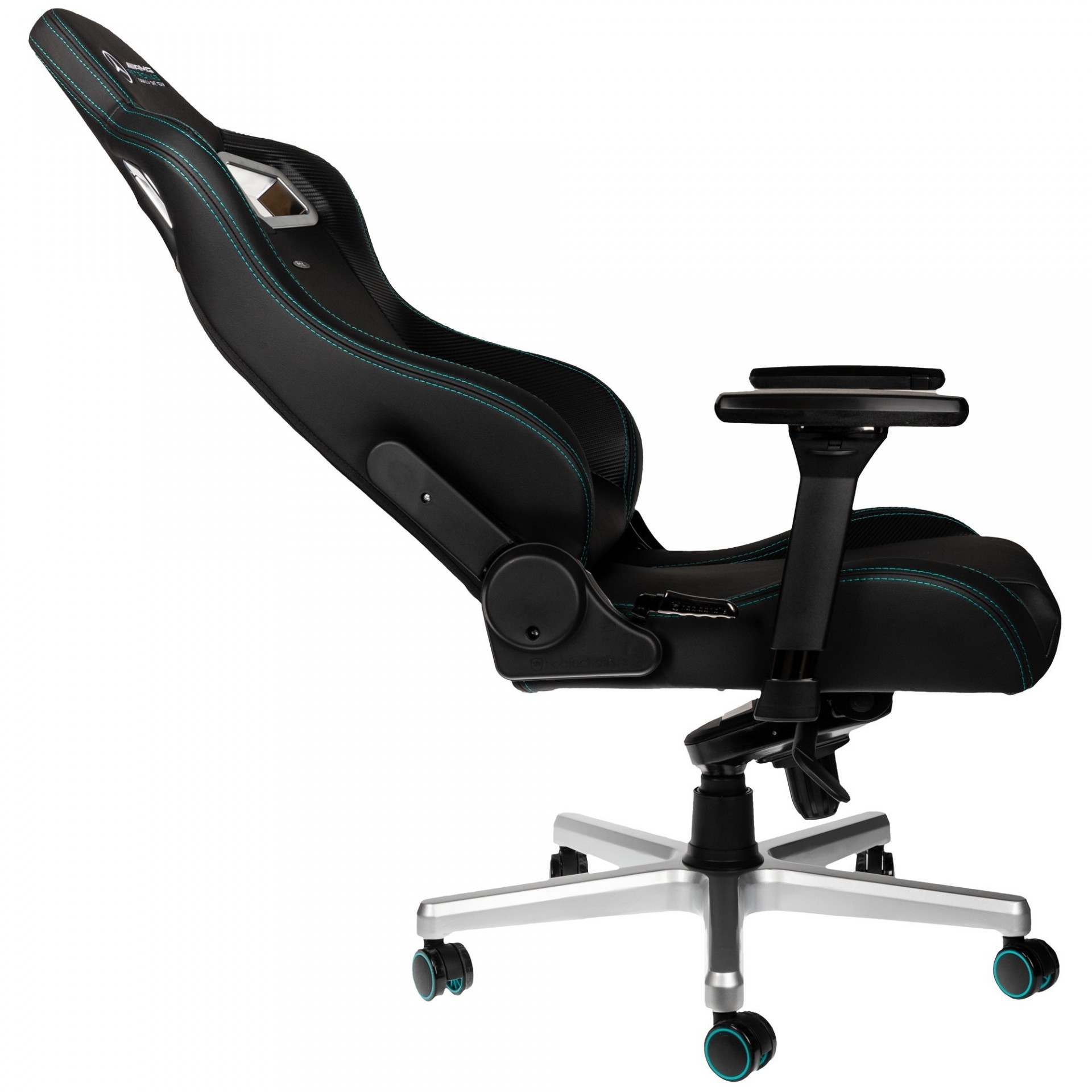 noblechairs 與賓士 AMG F1 冠軍隊伍再次合作 推出新款電競賽車椅